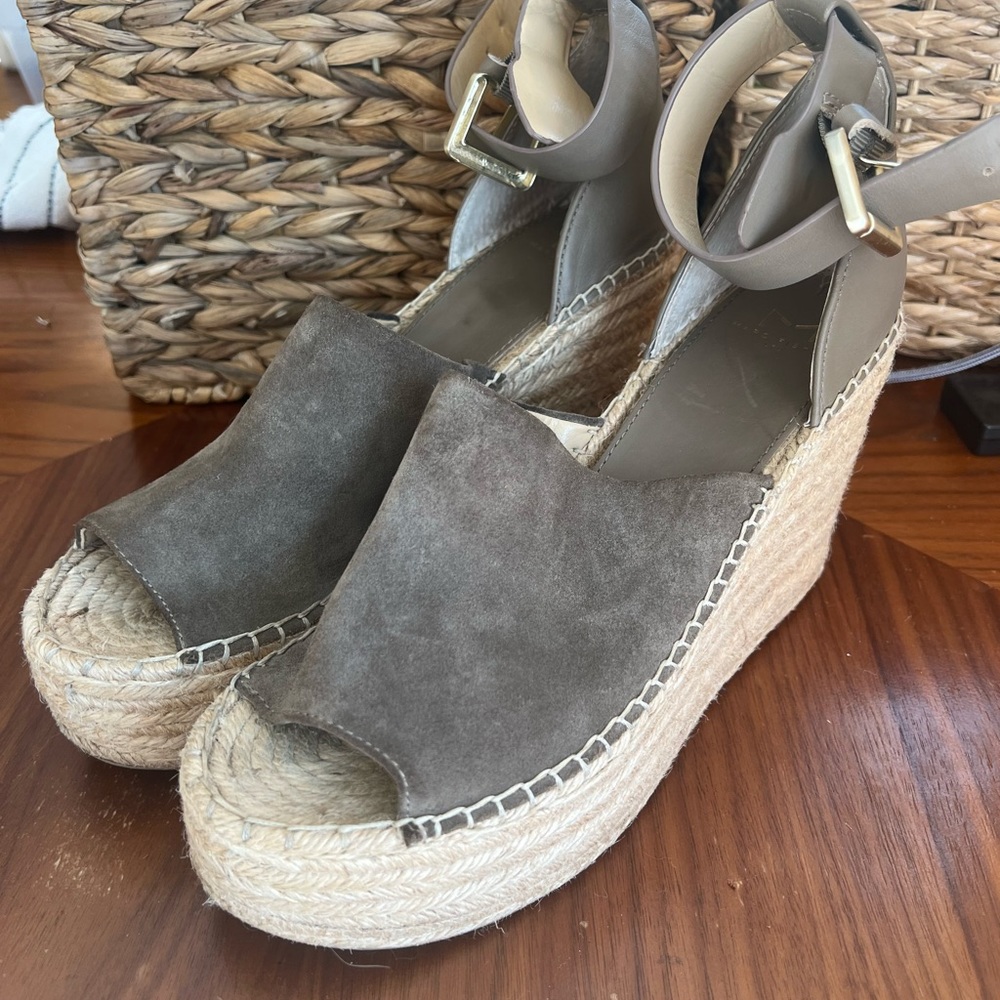 MARC FISHER ADALYN ESPADRILLE WEDGE SANDAL size 9 1/2